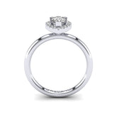 Gabriano Scarlett 3 tırnaklı tektaş yüzük; GIA-HRD sertifikalı damla pırlanta ve beyaz altın montürün yandan görünüşü